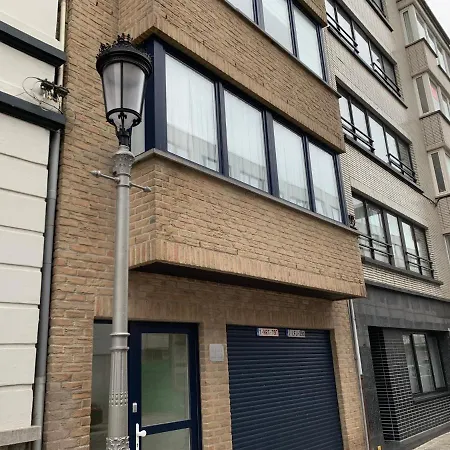 90m2 Op 70m Van Het Strand. 奥斯滕德