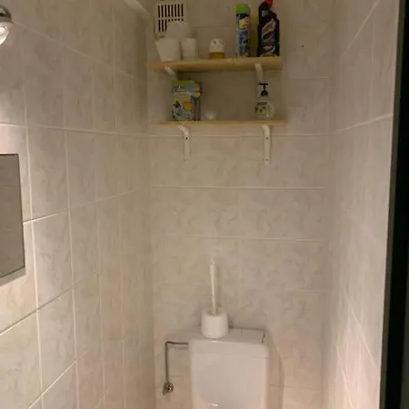 90m2 Op 70m Van Het Strand. Appartement *