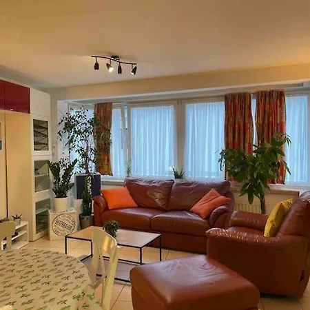 90m2 Op 70m Van Het Strand. Appartement Oostende