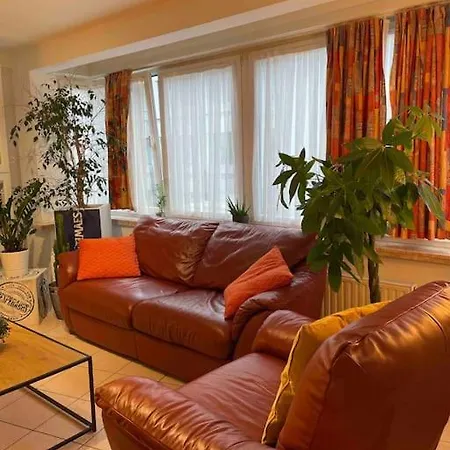 アパート 90m2 Op 70m Van Het Strand. *