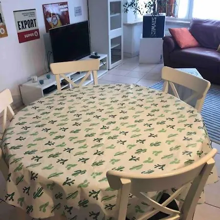 90m2 Op 70m Van Het Strand. オステンド