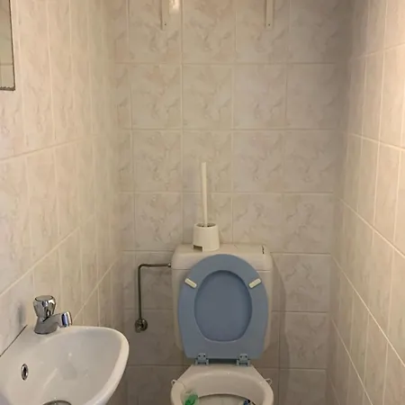 90m2 Op 70m Van Het Strand. オステンド